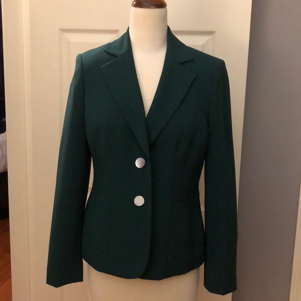 Nipon Boutique hunter green blazer